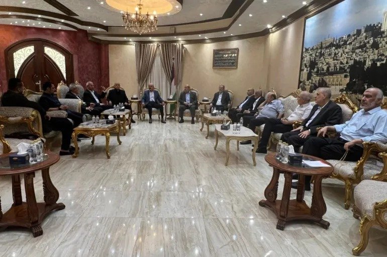 وفد حماس يعقد مشاورات مع الفصائل في القاهرة حول الانتخابات